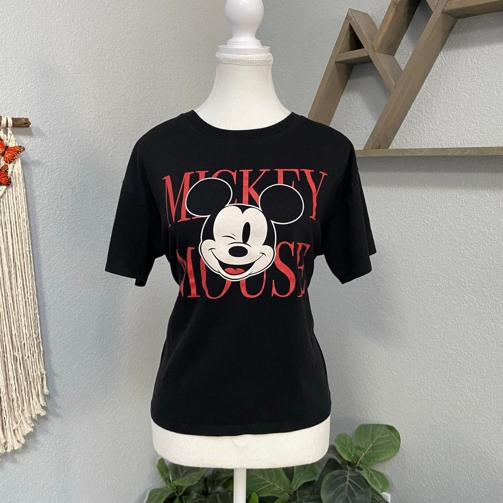 DISNEY MICKEY MOUSE RED SPELLOUT LOGO GRAPHIC BLACK SHORT SLEEVE SHIRT